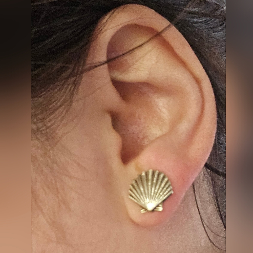 10k Solid White Gold Birks Seashell Earrings 3.5g WITHOUT BACKS